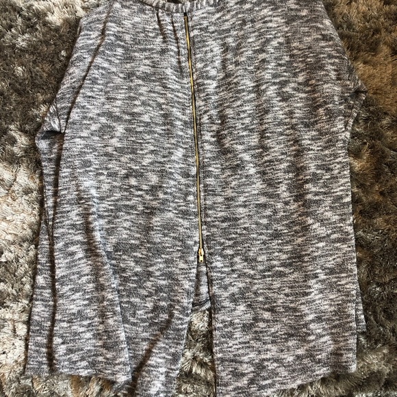 Long sleeve top - Picture 2 of 2